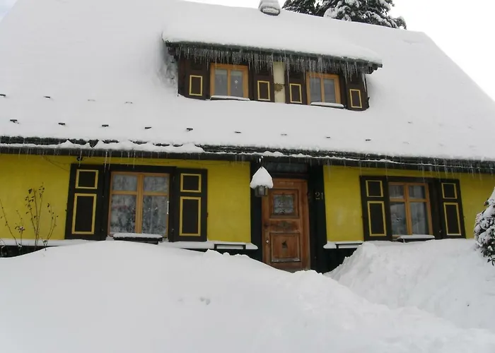 Holiday home Dom Dawniej *